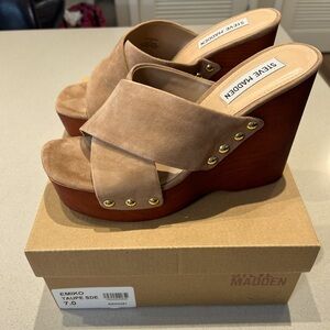 STEVE MADDEN EMIKO WEDGES